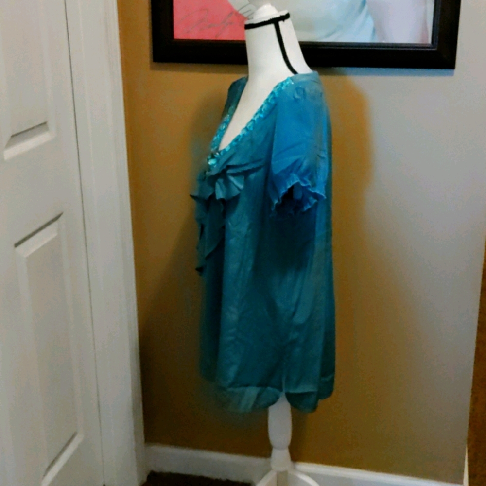 Blouse - Picture 2 of 4